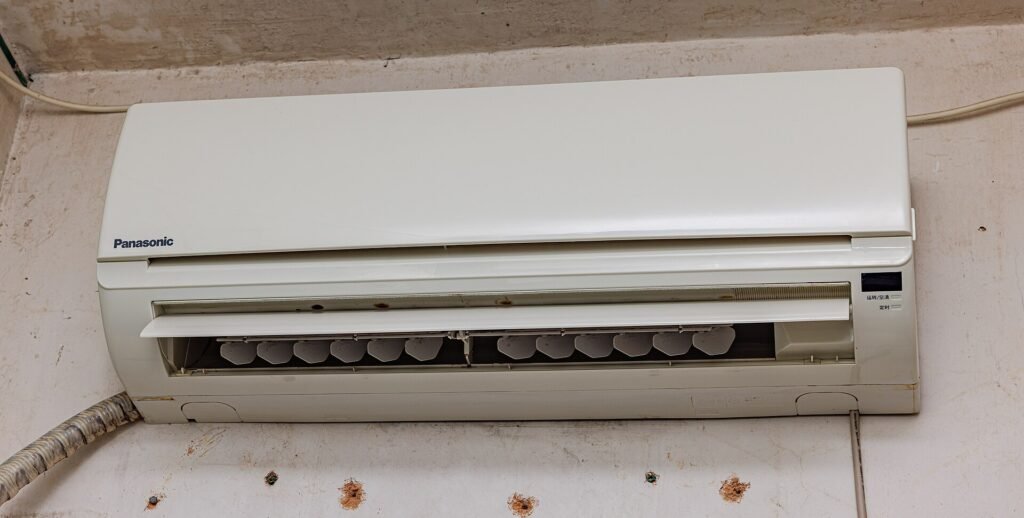 11-home-energy-moves-during-heatwave-inside-hro2y