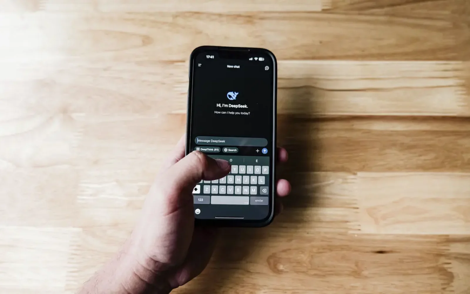 A smartphone conversation with an AI assistant